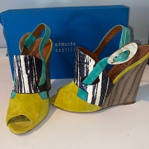 Edmundo Castillo Multi color green suede wedges